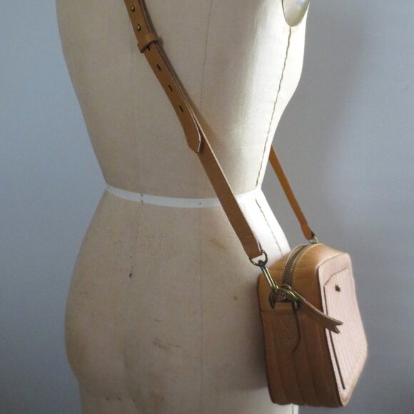Madewell Leather Transport Camera Purse - NWOT - Picture 4 of 8